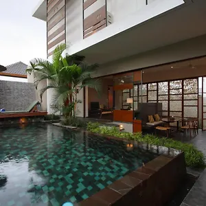 Tegal Sari Inn