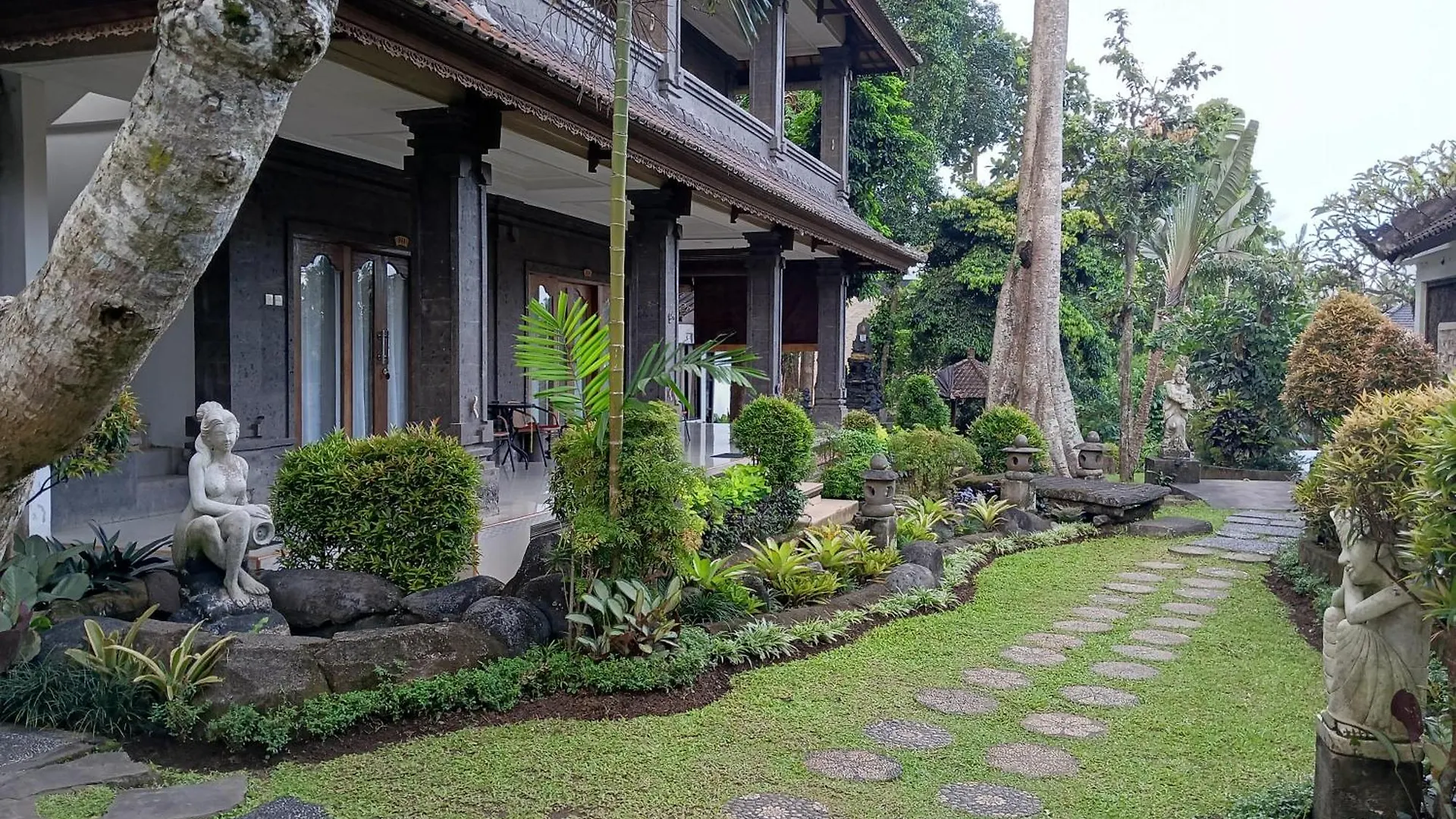 *** Guest house Liyer Spirit House Hotel Ubud  Indonesia